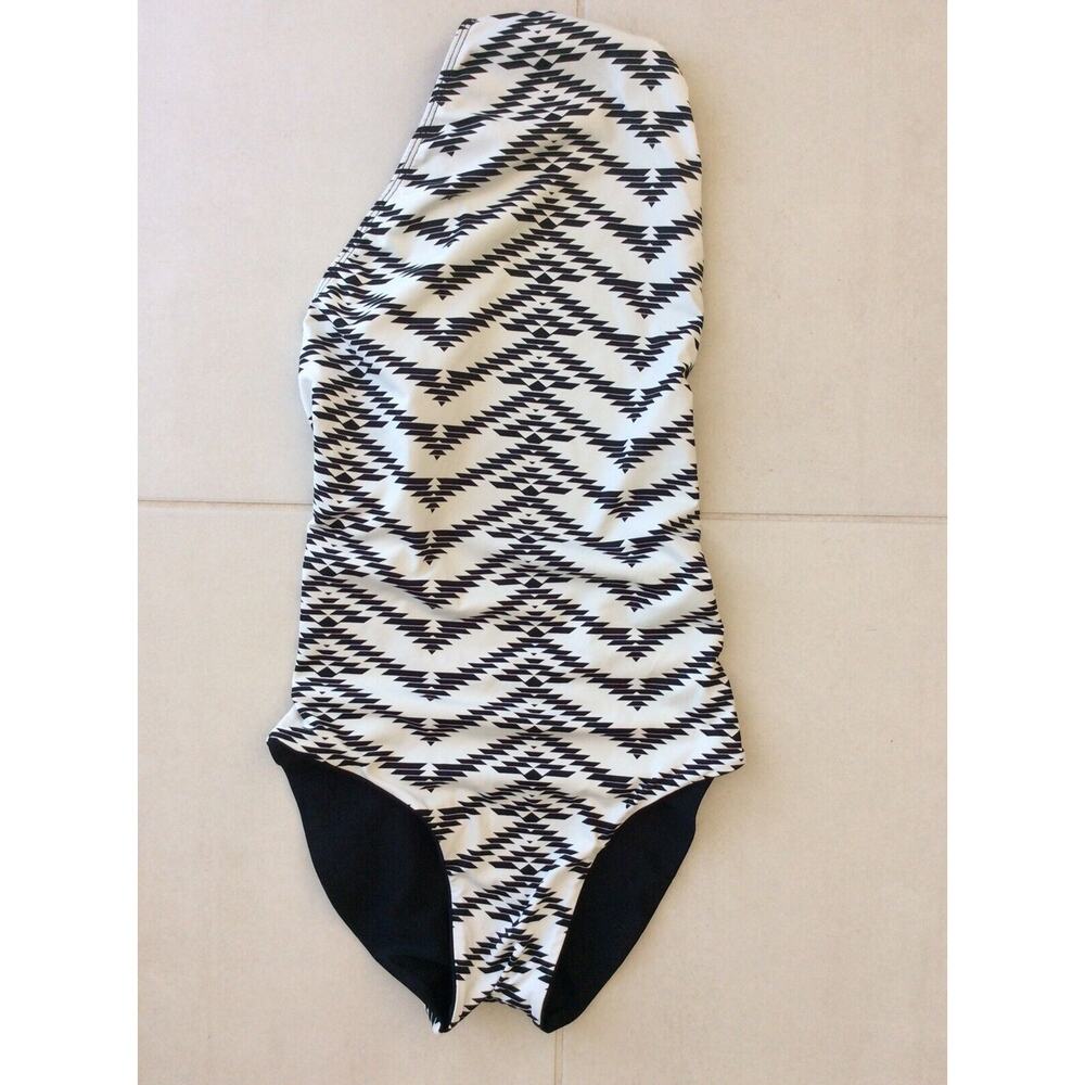 Khongboon Swimwear Swimsuit One Piece One Shoulder Print